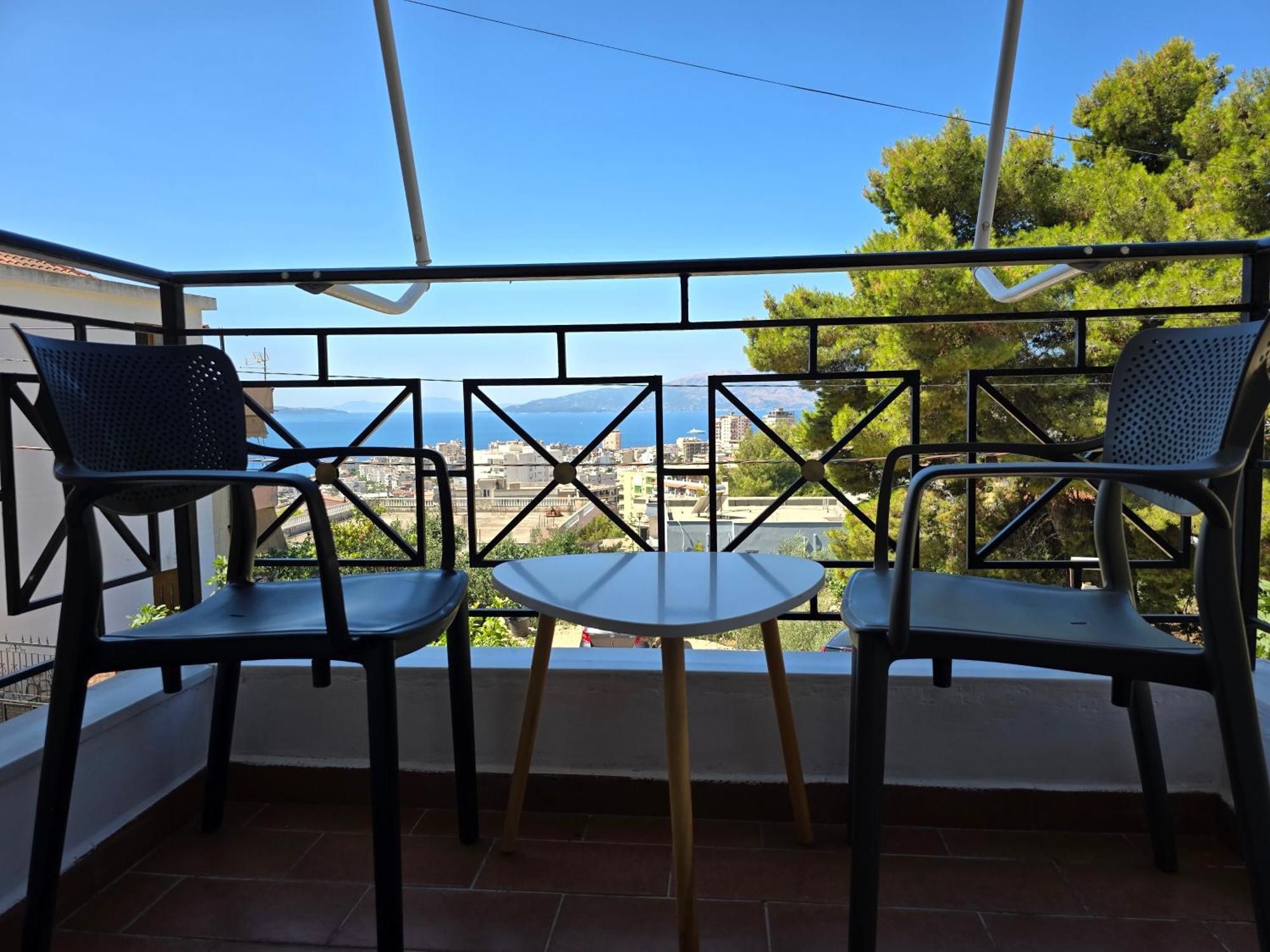 Lovely 1-bedroom Unit With Free Parking On Premises Apartment Sarande