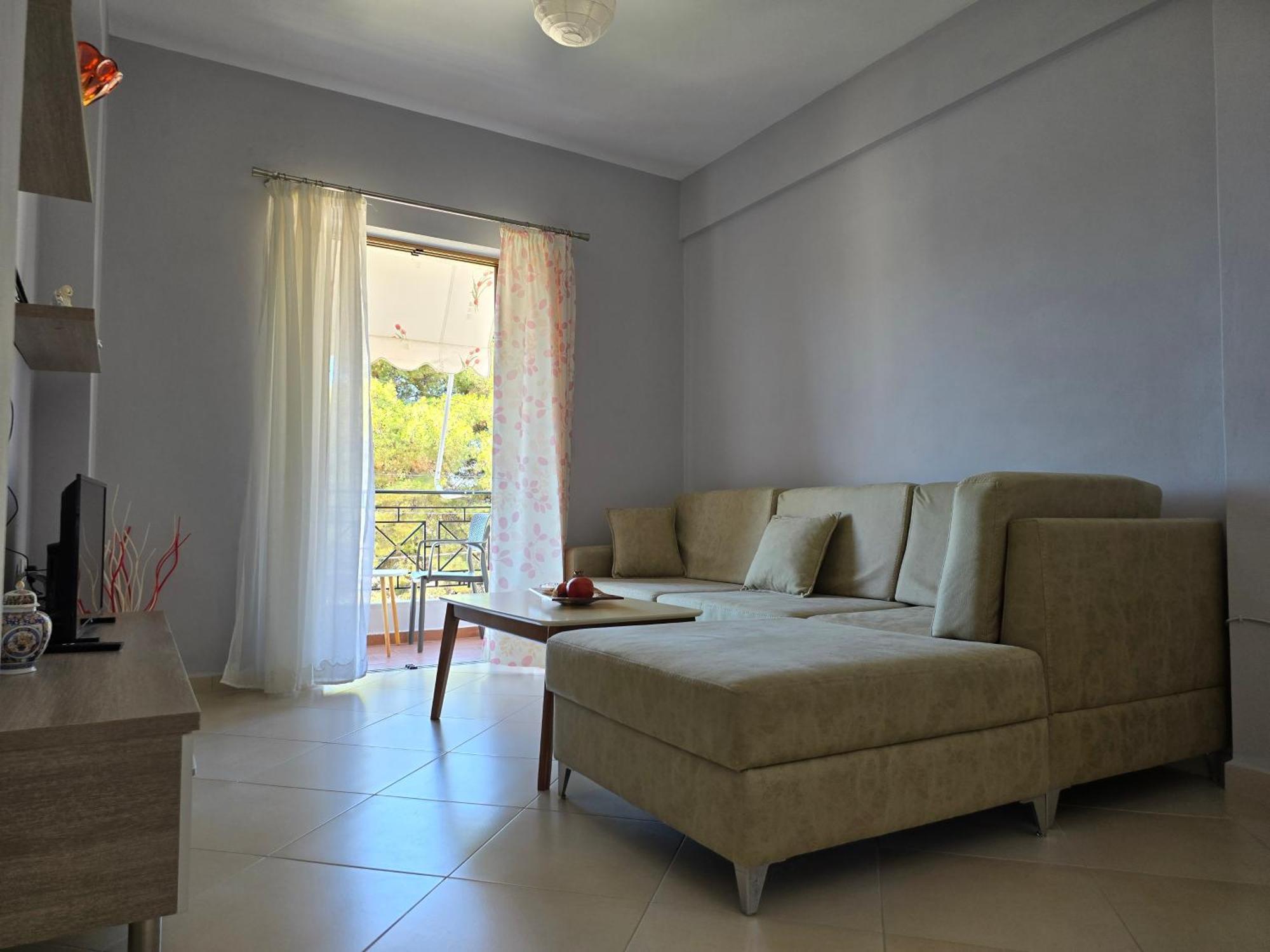 Apartment Lovely 1-bedroom Unit With Free Parking On Premises *